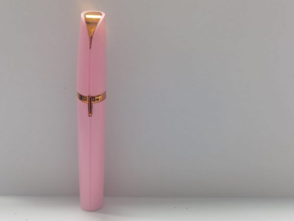 Mini recortador eléctrico de cejas y lápiz labial - Image 7